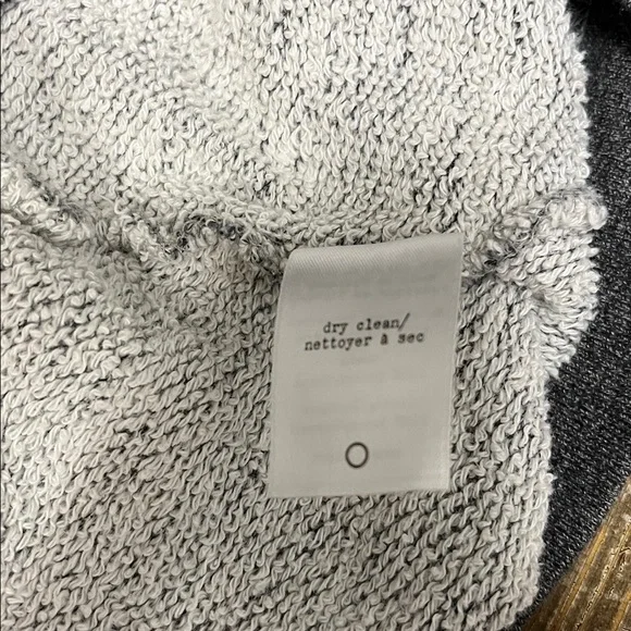 Rag & Bone hooded sweatshirt with back cut out size medium - Picture 7 of 7